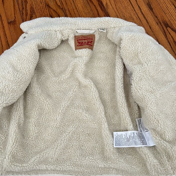 Levi's Corduroy Sherpa Lined Ex-Boyfriend Jacket - Picture 4 of 6